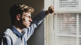 別れた後のA型男性心理とは?未練サイン・行動・復縁へのアプローチ方法